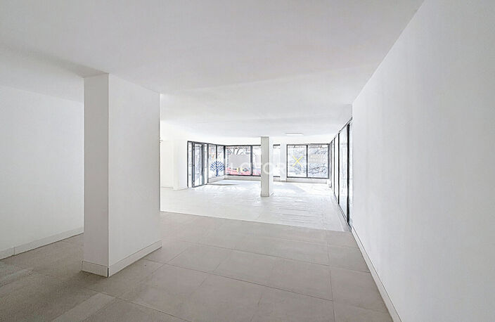 PERPIGNAN - MERCADER - Local commercial 231 m2 — photo 2