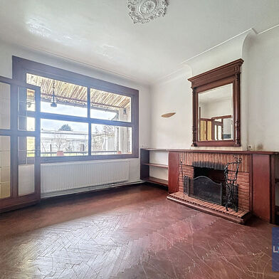 Immeuble  254400 €