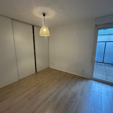 Appartement 2 pièces 838 €