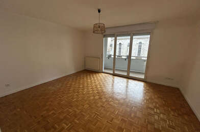 Appartement 2 pièces 838 €