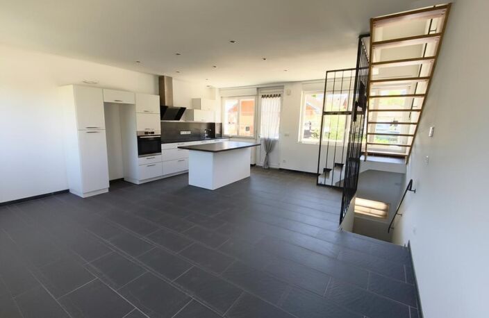 Maison  mitoyenne en triplex 3 pièce(s)  80 m2 — photo 3