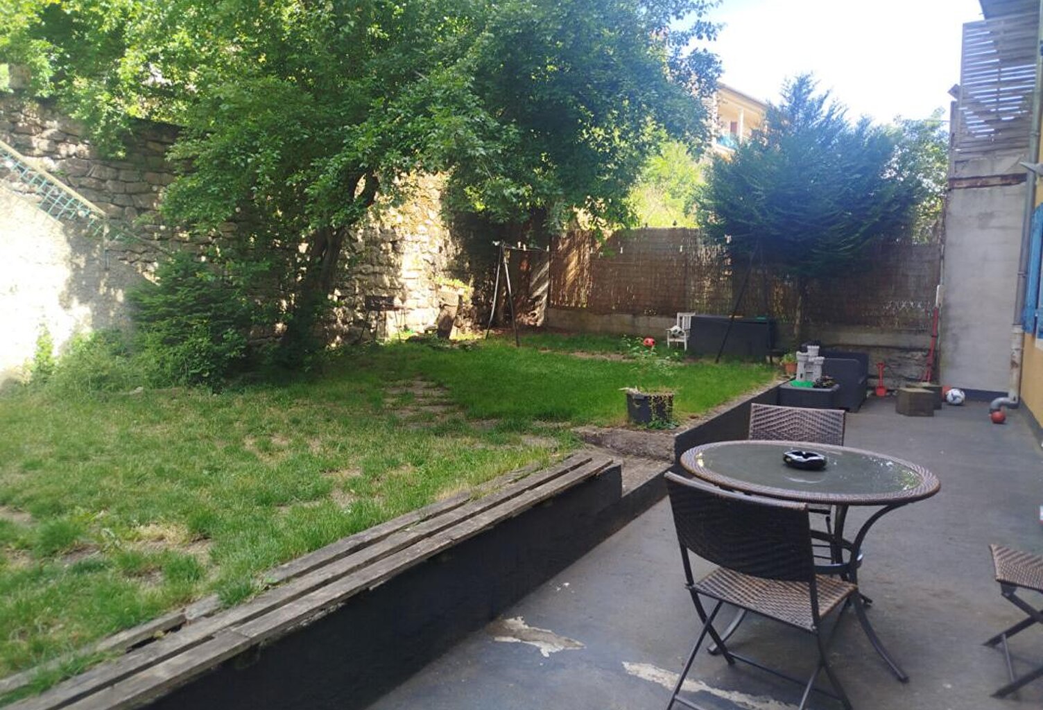 Maison  avec jardin , garage et appartement indépendant — photo 1