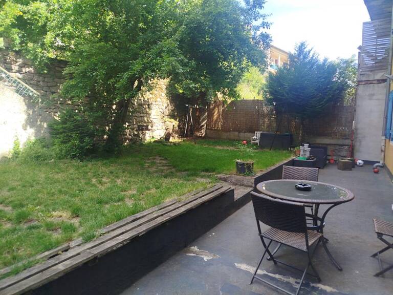 Maison  avec jardin , garage et appartement indépendant — photo 1