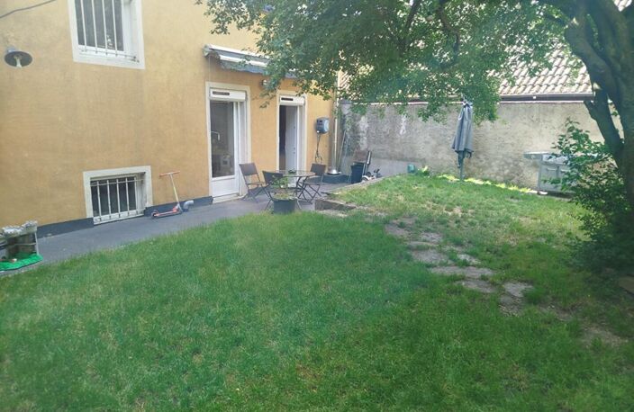 Maison  avec jardin , garage et appartement indépendant — photo 2