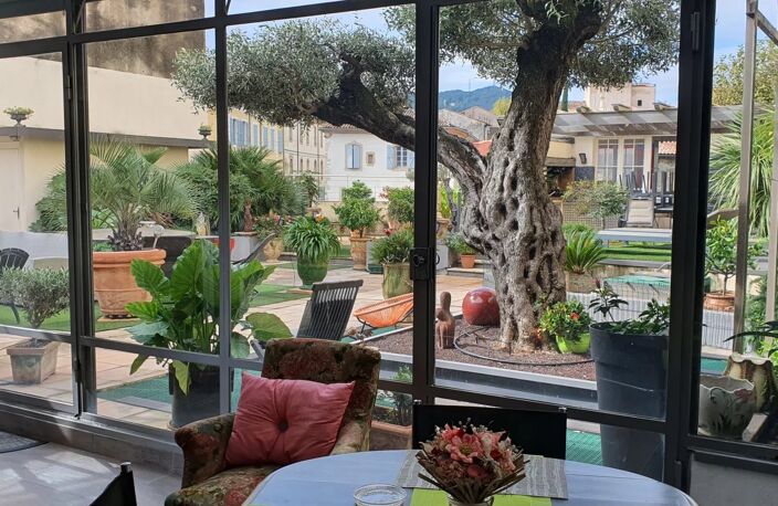 Appartement d’exception avec terrasse panoramique en plein cœur — photo 2
