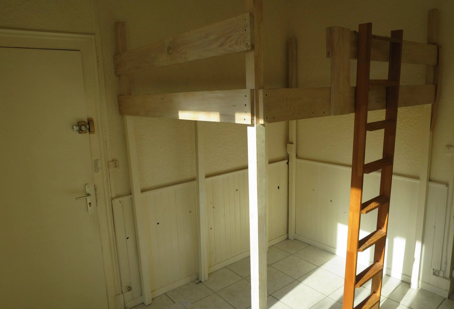 STUDIO + Kitchenette RUE DU DRAC - GRENOBLE — photo 1