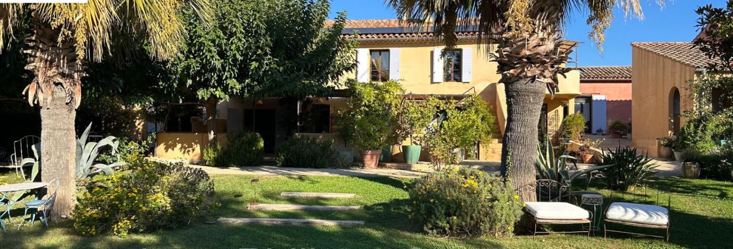 Maison 16 Pièces 380 m² à vendre à Saint-Cyr-sur-Mer (83270)