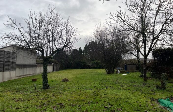 Terrain constructible de 500 m² à CHATEAUBERNARD (16) — photo 4