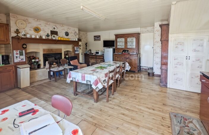 Propriété 6 chambres, nombreuses dépendances, terrain1 hectare 3 SAVIGNAC LEDRIER (24) — photo 2