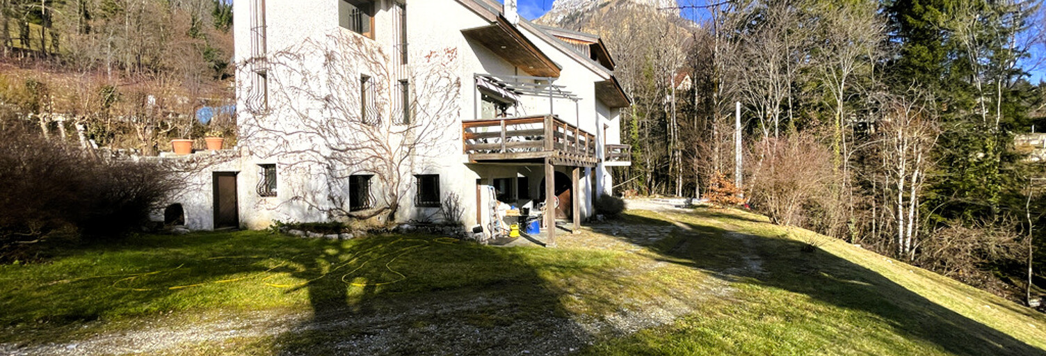 Maison 10 Pièces 229 m² à vendre à Plateau-des-Petites-Roches (38660)