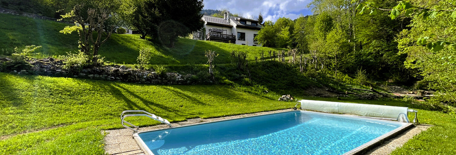 Maison 10 Pièces 229 m² à vendre à Plateau-des-Petites-Roches (38660)