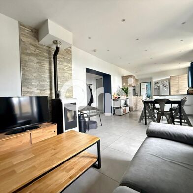 Appartement 4 pièces 275000 €