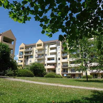 Appartement 3 pièces 1405 €