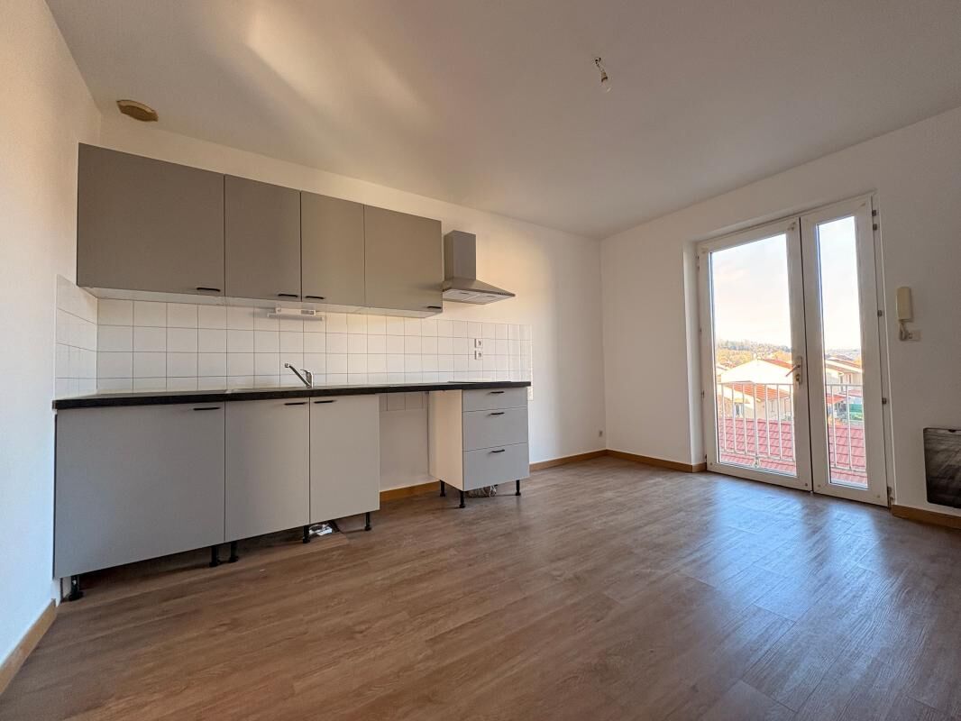 Appartement  T3 à louer Cransac 12110