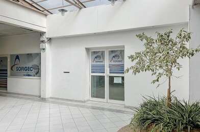 Commerce  149900 €