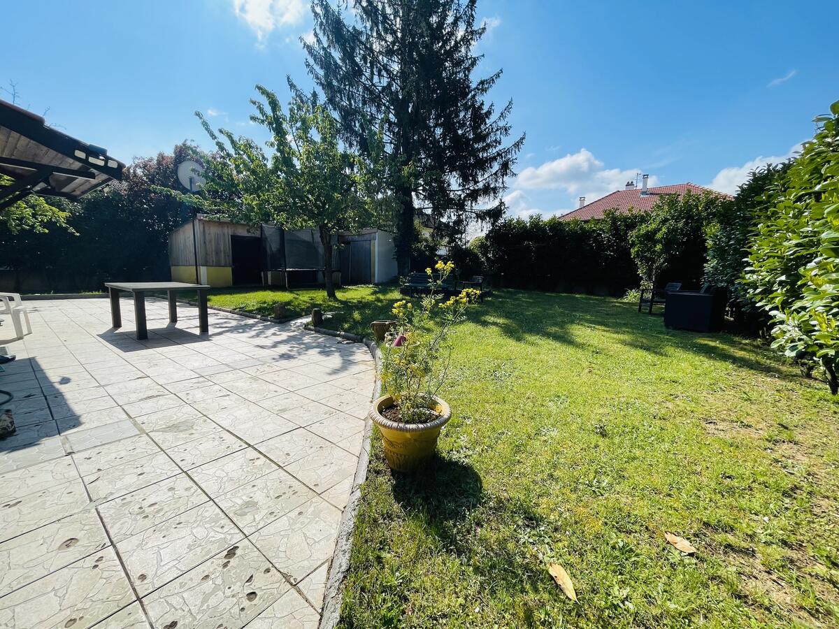 Villa / Maison  T6 à vendre Charvieu-Chavagneux 38230