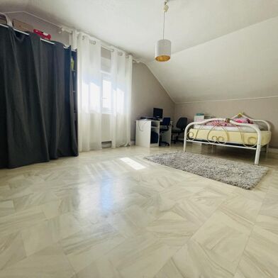 Maison 6 pièces 349000 €