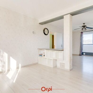 Appartement 4 pièces 149000 €