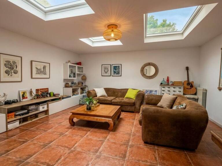 Maison T5 de 185m² avec terrasse, dépendance et charme de l'ancien — photo 1