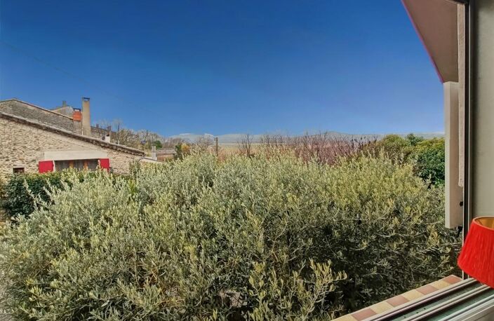 Maison T5 de 185m² avec terrasse, dépendance et charme de l'ancien — photo 3
