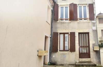 Maison à vendre 4 pièces en plein centre ville d'HAGETMAU- VENDUE LOUEE — photo du bien