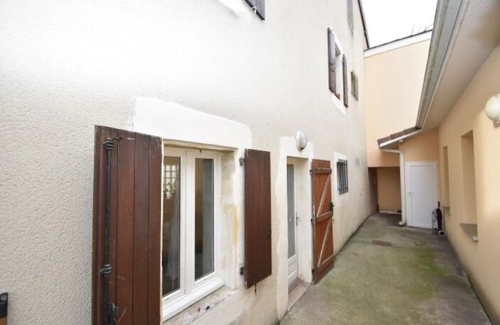 Maison à vendre 4 pièces en plein centre ville d'HAGETMAU- VENDUE LOUEE — photo 4