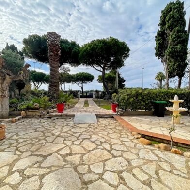 Maison 7 pièces 499000 €