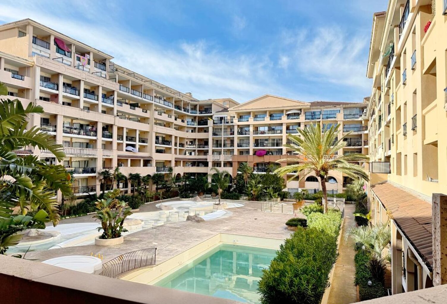Baisse de prix ! T3 36 m² avec terrasse sud 14 m², à 50 m de la plage – Cannes la Bocca, idéal investissement locatif — photo 1