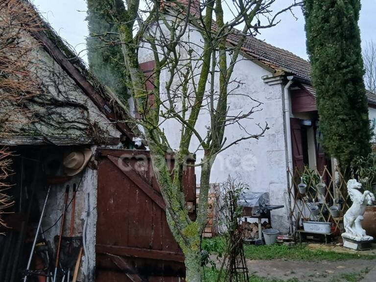 Maison de campagne à vendre 4 pièces SAINT PLAISIR (03) — photo 1