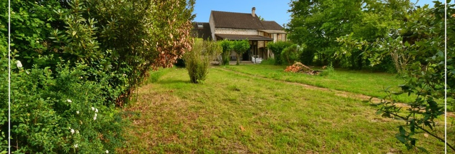 Maison 4 Pièces 154 m² à vendre à Ainay-le-Vieil (18200)
