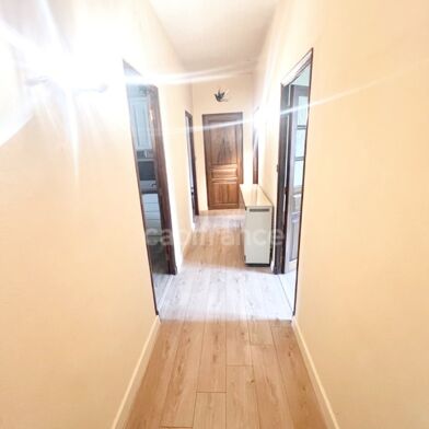 Appartement 3 pièces 98000 €