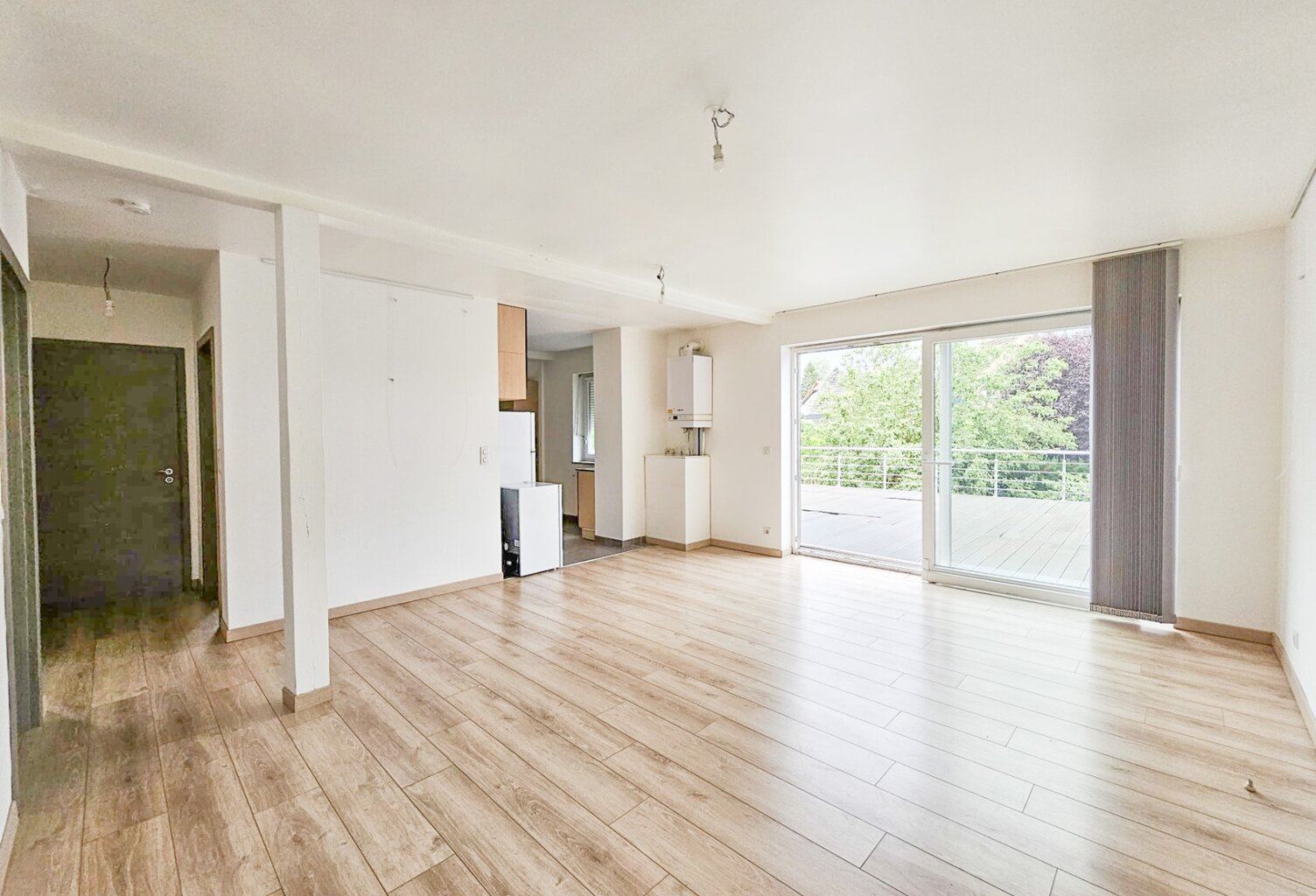 Profitez d'une superbe terrasse de 40 m² dans un cadre lumineux et moderne — photo 1