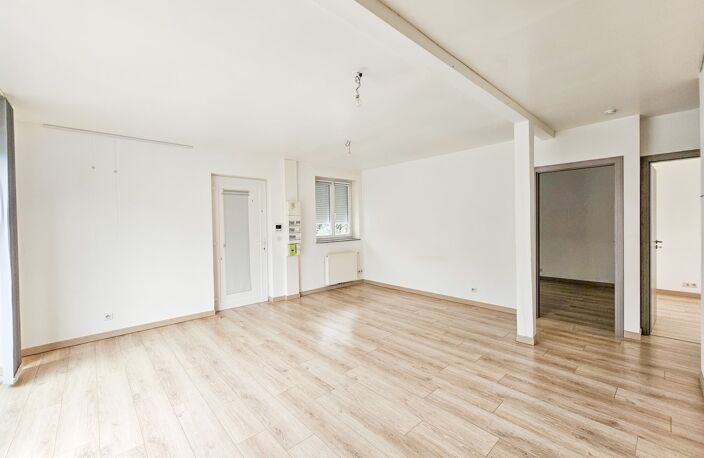 Profitez d'une superbe terrasse de 40 m² dans un cadre lumineux et moderne — photo 2
