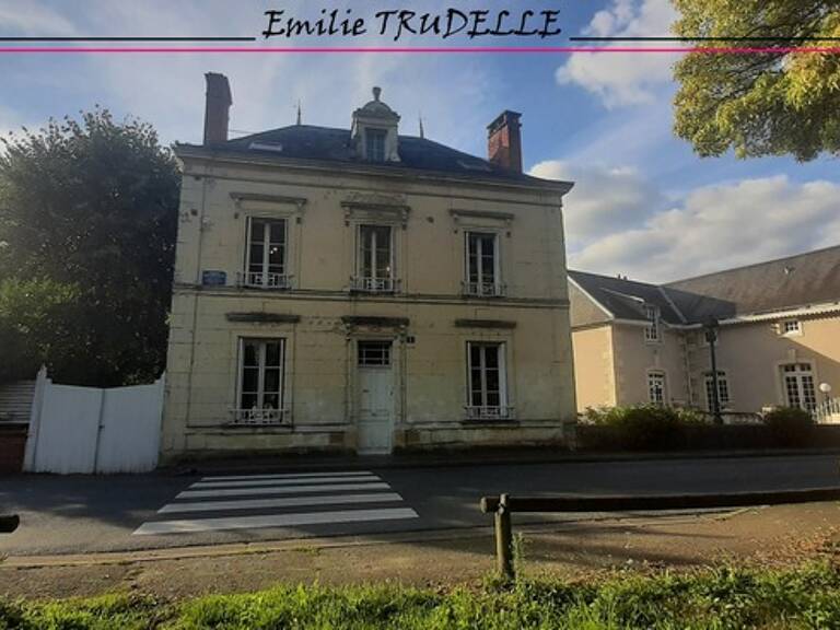 Dpt Sarthe (72), à vendre LA CHARTRE SUR LE LOIR maison 5/6 chambres BORD DE LOIR  terrain de 275m² — photo 1