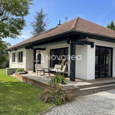 Maison 5 pièces 1900 €