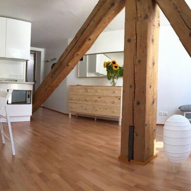 Appartement 1 pièces 834 €