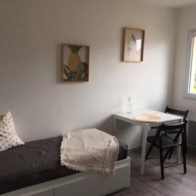 Appartement 1 pièces 590 €