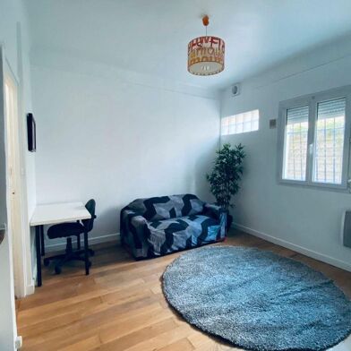 Appartement 2 pièces 890 €