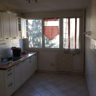 Appartement 3 pièces 685 €