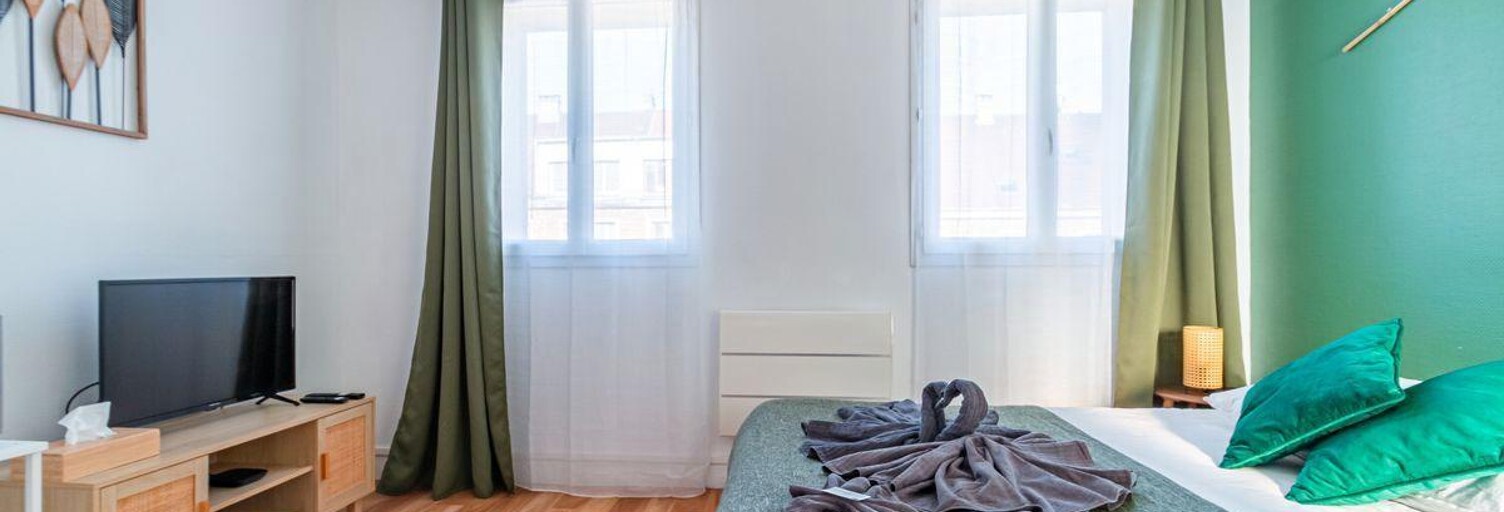 Appartement 1 Pièce 24 m² à louer à Saint-Cyr-l'École (78210)