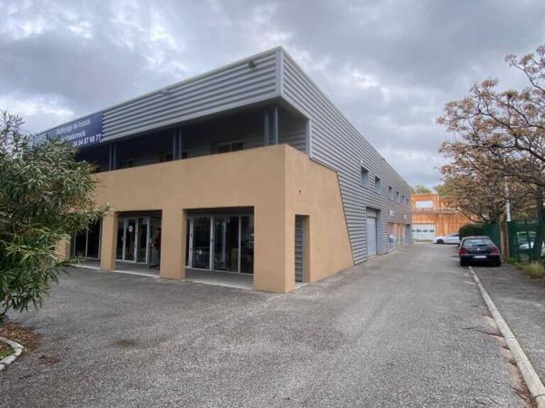 Bien Commercial À Louer — photo 1