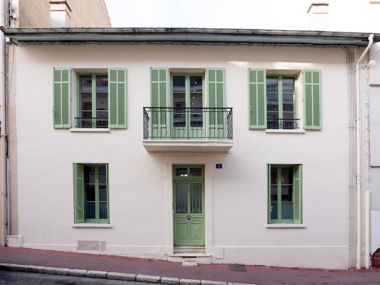 Immeuble - 6 appartements - Cannes — photo 1