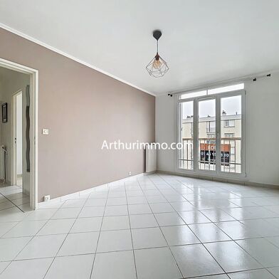Appartement 2 pièces 900 €