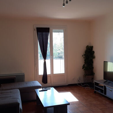 Appartement 3 pièces 645 €