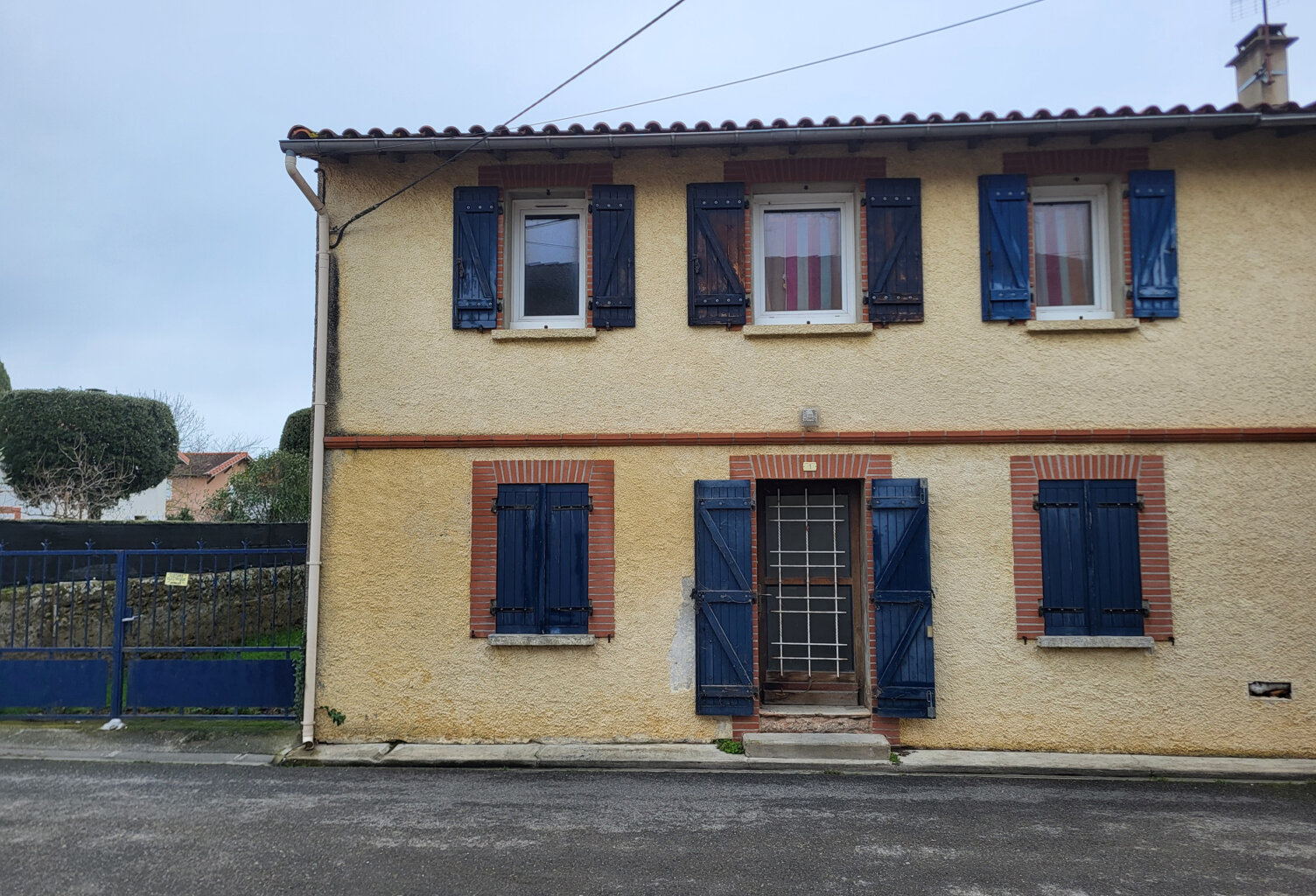 Maison au centre de LAGARDELLE avec garage et jardin — photo 1