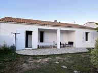 Maison  de plain pied et beau  jardin clos — photo 3