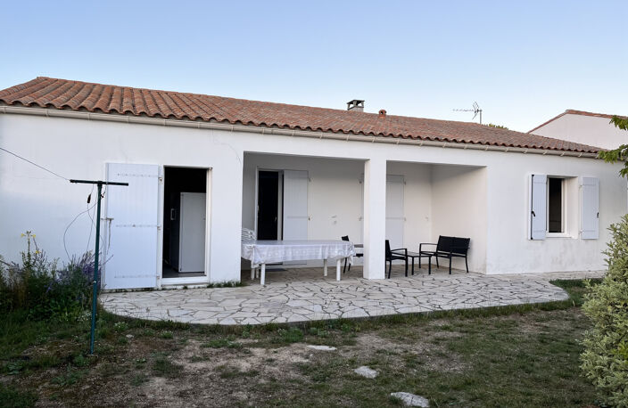 Maison  de plain pied et beau  jardin clos — photo 3