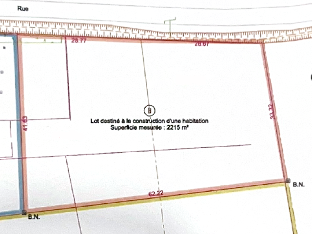 Terrain à bâtir de 2.215 m2 — photo du bien