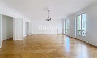 Appartement 6 Pièces 249 m² à louer à Paris 8 (75008)