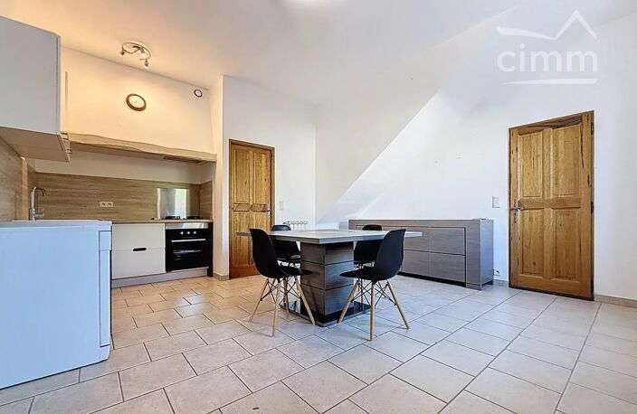 Appartement en rdc avec garage et cour. — photo 2